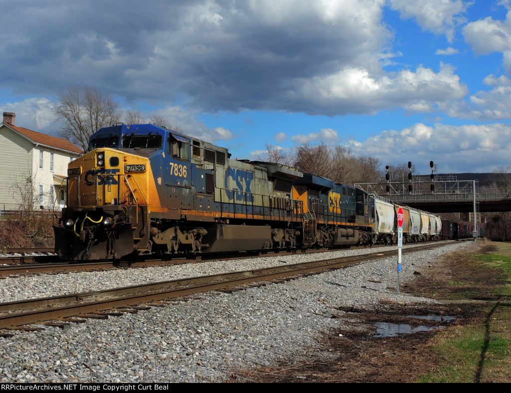 CSX 7836, 890 (4)